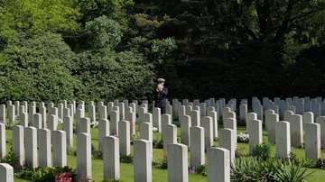 Trompeter des Marinemusikkorps Kiel spielt The Last Post